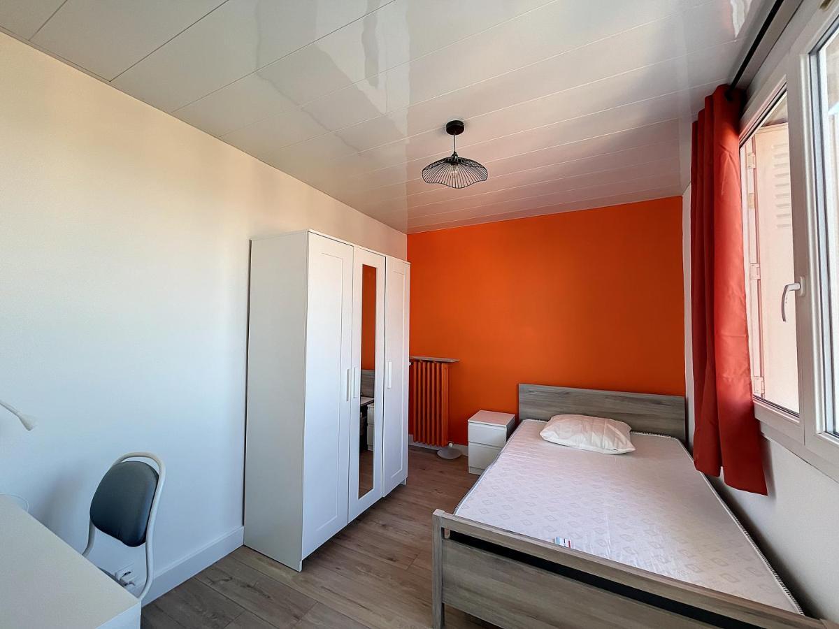 Agreable Appartement 4 Pieces, Vue Mont Ventoux, Proche Remparts Avignon Bagian luar foto